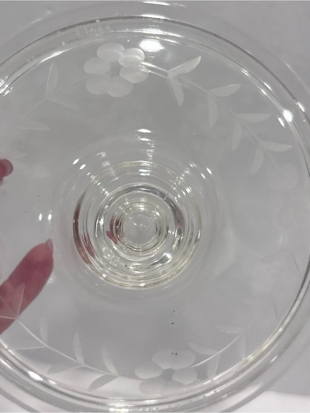 Clear Glass Lidded Pyrex vintage casserole - Floral Etch